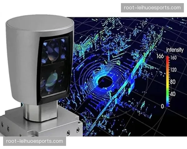 微型雷达阵列全天候监控复杂路段 实时反馈山体位移微小变化